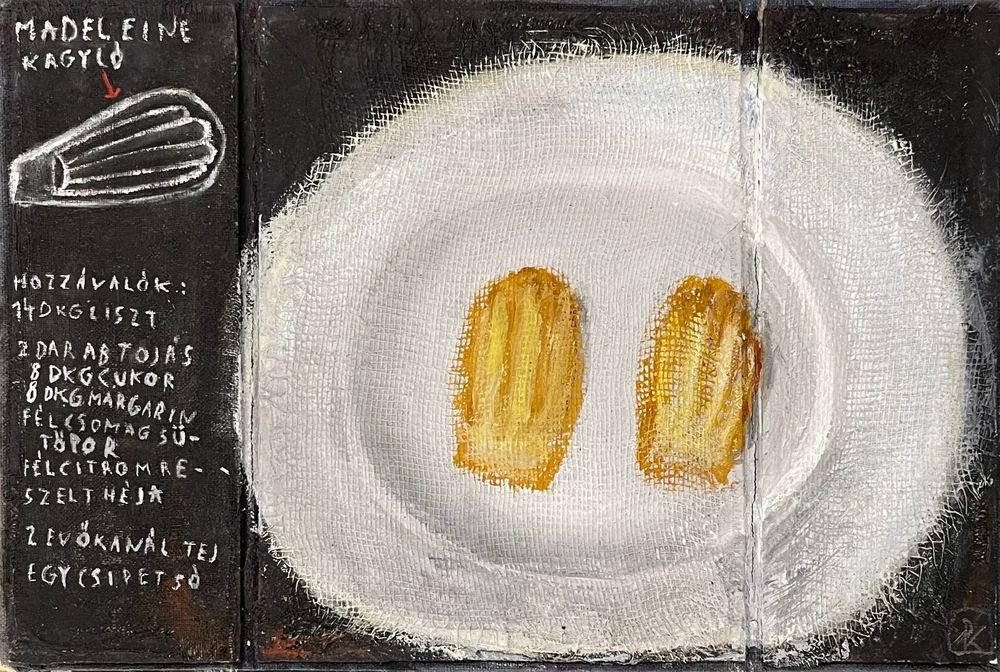 Pisák Krisztina Madeleine című fekete, fehér és sárga gouache triptichonja süteményekkel és kézzel írt recepttel